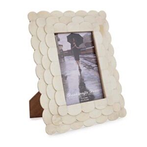 NWT Scalloped Photo Frame Handmade Natural White Bone Frame 4x6in